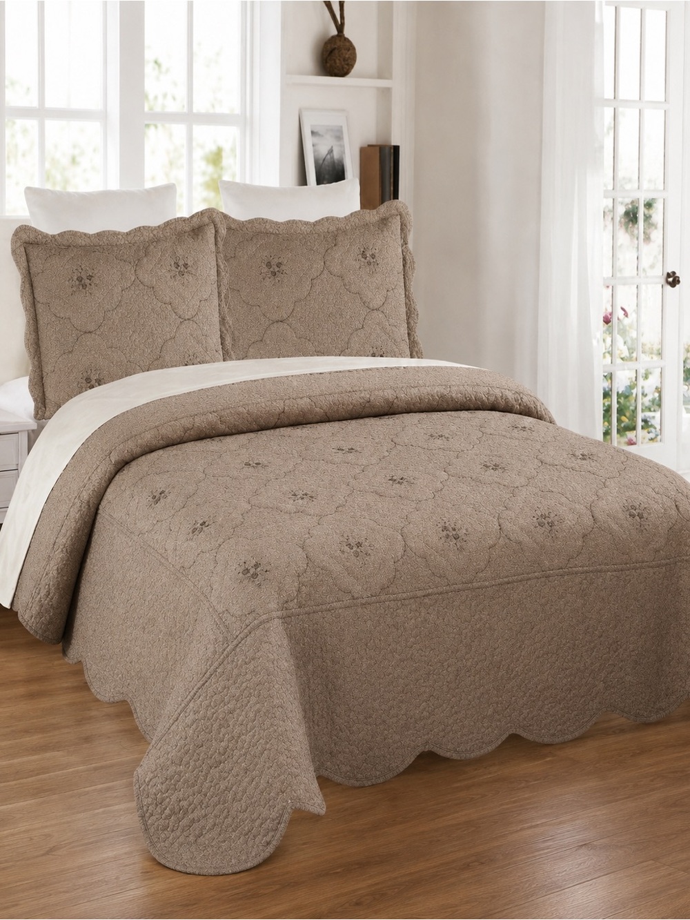 3 piece king size embroidered quilt set